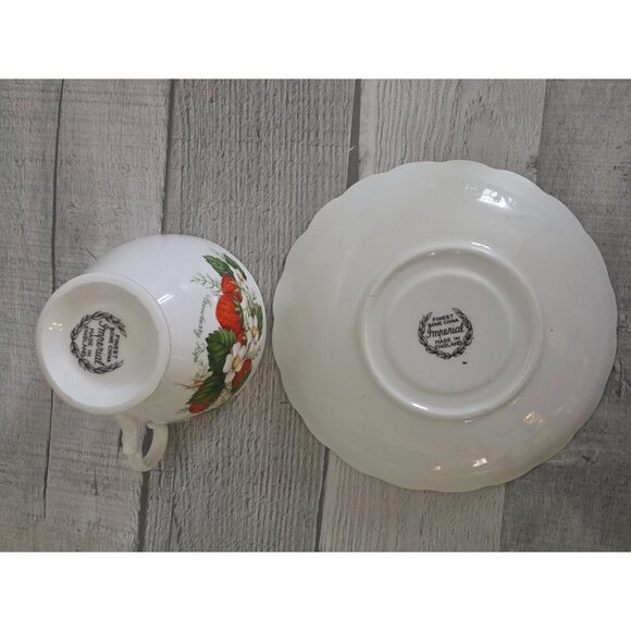 Vintage Imperial England Bone China Strawberry Ripe Tea Cup & Saucer Set - Picture 8 of 8